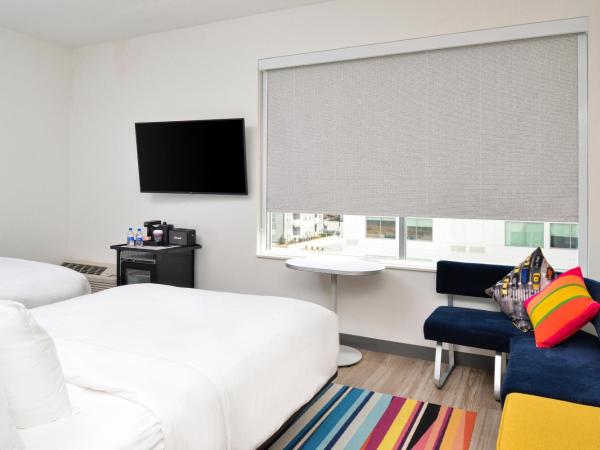 Aloft Charlotte Airport : photo 1 de la chambre aloft, chambre d'hôtes, 2 lits queen-size