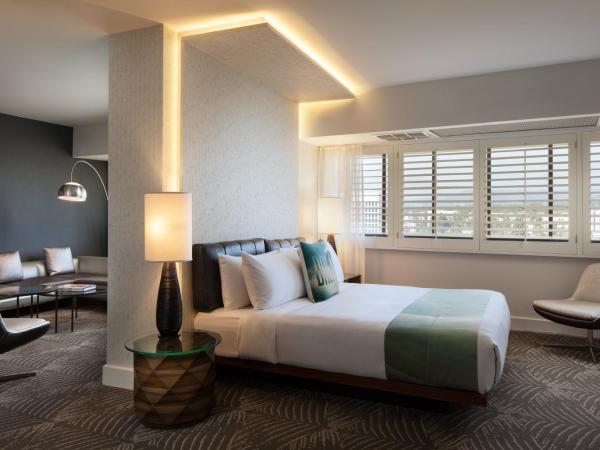 W Los Angeles - West Beverly Hills : photo 2 de la chambre suite 1 chambre lit king-size hospitality wow