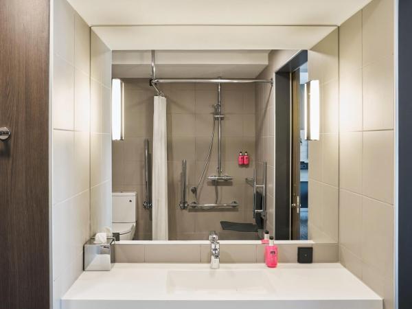 Moxy Bristol : photo 4 de la chambre chambre lit queen-size moxy