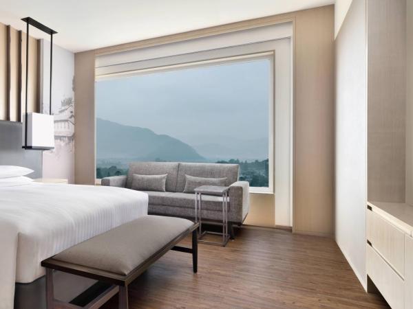 Kathmandu Marriott Hotel : photo 1 de la chambre suite exécutive avec accès au salon club – vue sur montagne