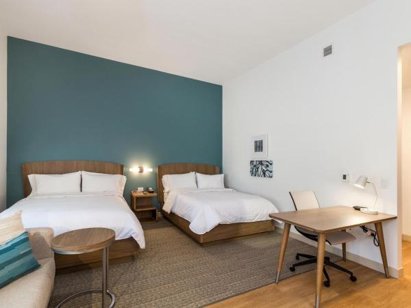 Element Denver International Airport : photo 1 de la chambre studio avec 2 lits queen-size et canapé-lit