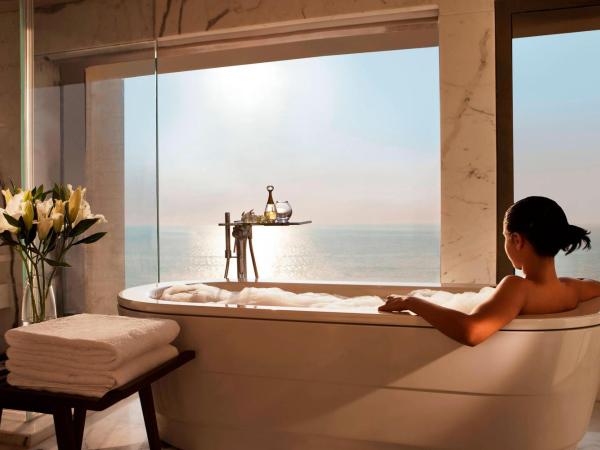 JW Marriott Mumbai Juhu : photo 2 de la chambre 1 king bed, ocean view, executive lounge access, beach suite