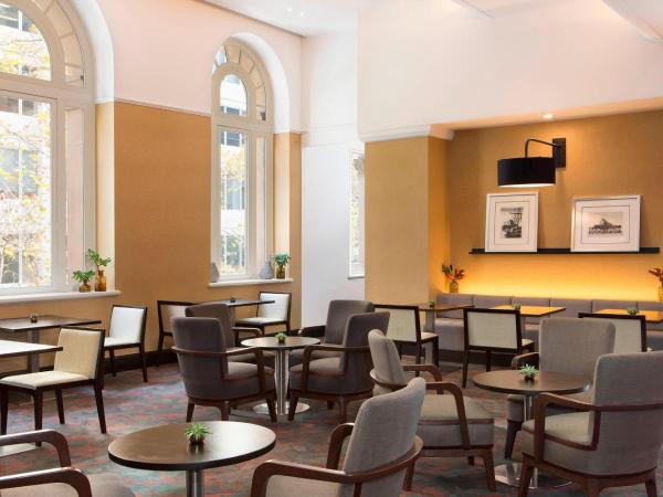 Sydney Harbour Marriott Hotel at Circular Quay : photo 3 de la chambre suite 1 chambre lit king-size avec accès au salon exécutif