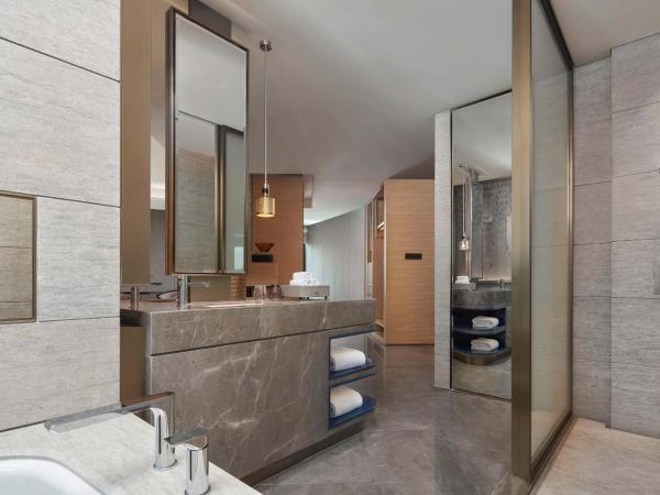 Sheraton Shenzhen Nanshan : photo 3 de la chambre corner suite, 1 bedroom suite, 1 king