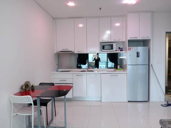 Mercu Summer Suites KLCC By Classy : photo 3 de la chambre chambre simple deluxe avec balcon