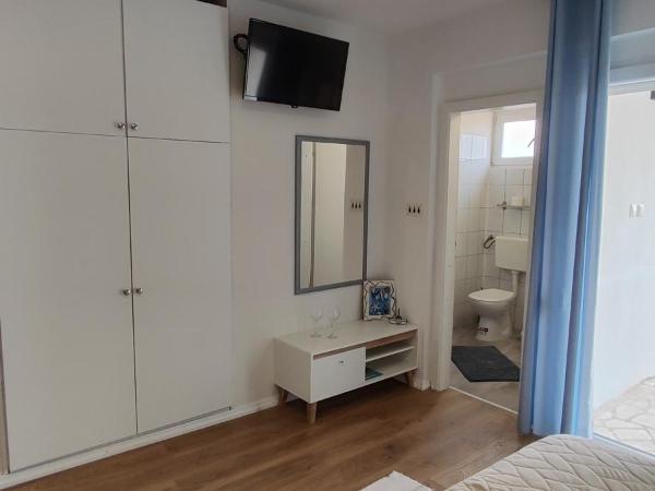 Bicanic Apartments and Rooms : photo 6 de la chambre chambre double avec balcon - vue sur mer