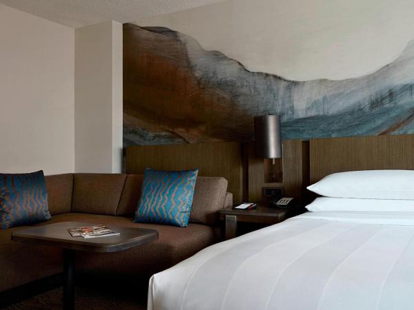 Calgary Marriott Downtown Hotel : photo 4 de la chambre chambre lit king-size
