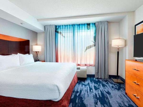 Fairfield Inn Suites Indianapolis Downtown : photo 1 de la chambre studio king avec canapé-lit