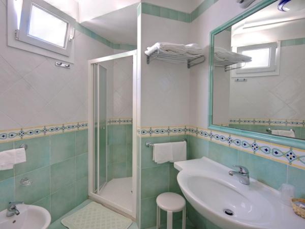 Hotel Albatros : photo 4 de la chambre chambre double ou lits jumeaux standard - vue sur mer