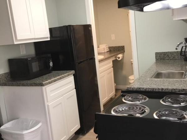 Ocean Plaza Motel : photo 3 de la chambre non-oceanfront king room with kitchen