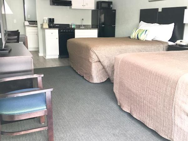 Ocean Plaza Motel : photo 1 de la chambre chambre 2 lits queen-size avec kitchenette