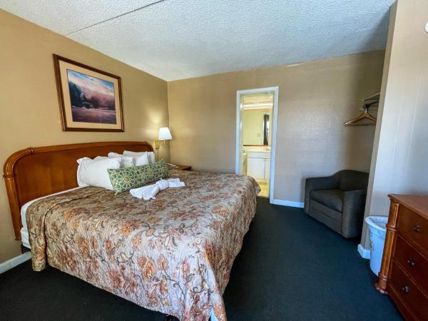 Oceanfront Viking Motel : photo 1 de la chambre chambre lit king-size