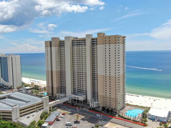 Beachfront Spacious Cozy Condo - Pools, Hot Hub, Spa - Walk to Pier Park in PCB : photo 10 de la chambre appartement - vue sur mer
