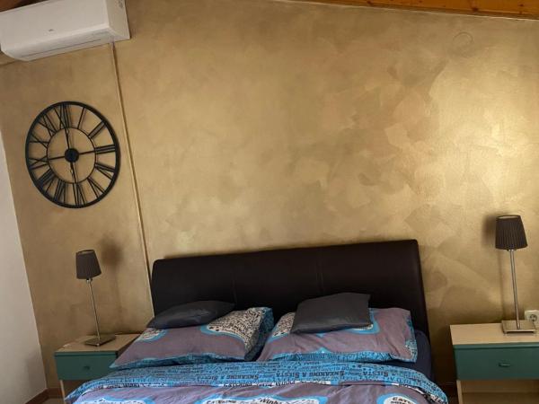 Lovely Family House Robi : photo 7 de la chambre chambre double