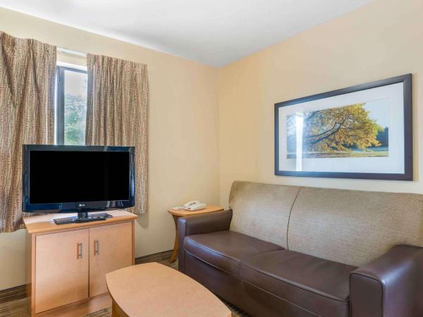 Suburban Studios Louisville East : photo 6 de la chambre efficiency queen room with sofa bed – non-smoking