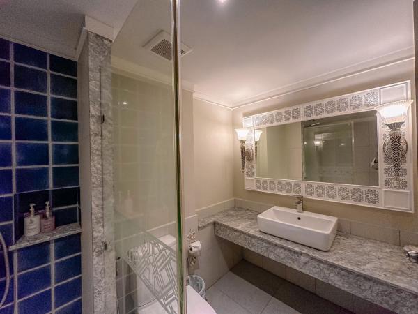 At Pingnakorn Riverside : photo 5 de la chambre chambre triple deluxe