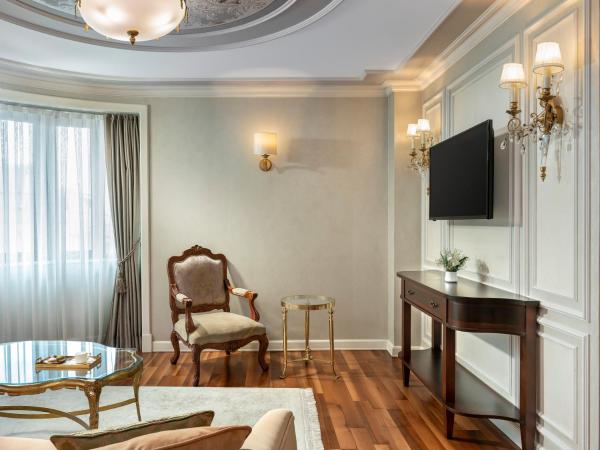 Rixos Pera Istanbul : photo 7 de la chambre suite junior - vue sur golden horn