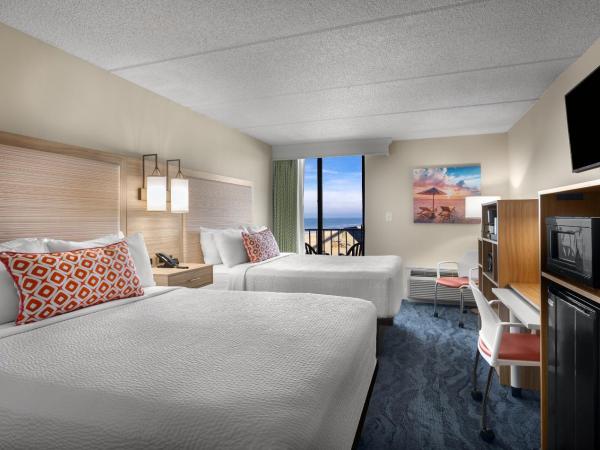 Surfside Beach Oceanfront Hotel : photo 2 de la chambre pier view double queen with balcony