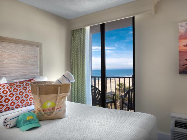 Surfside Beach Oceanfront Hotel : photo 4 de la chambre pier view double queen with balcony