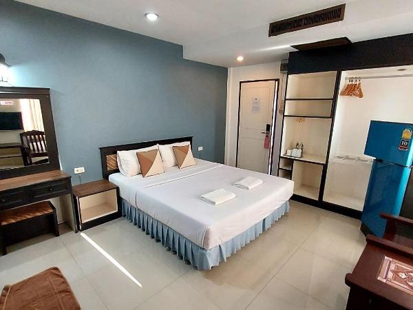 Traveller Inn Hotel : photo 2 de la chambre chambre double deluxe avec balcon