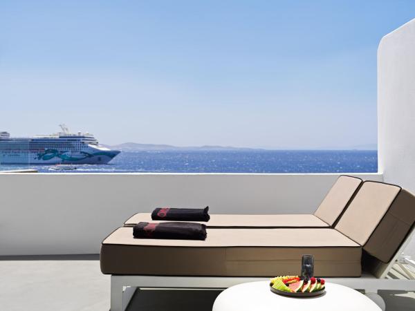 Kouros Hotel & Suites : photo 9 de la chambre suite sanctuaire - vue sur mer