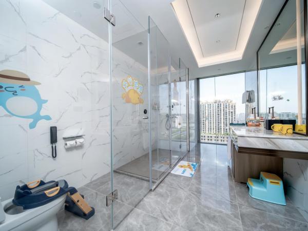 Crowne Plaza Hangzhou Linping, an IHG Hotel : photo 4 de la chambre two-bedroom suite with living area - kids theme