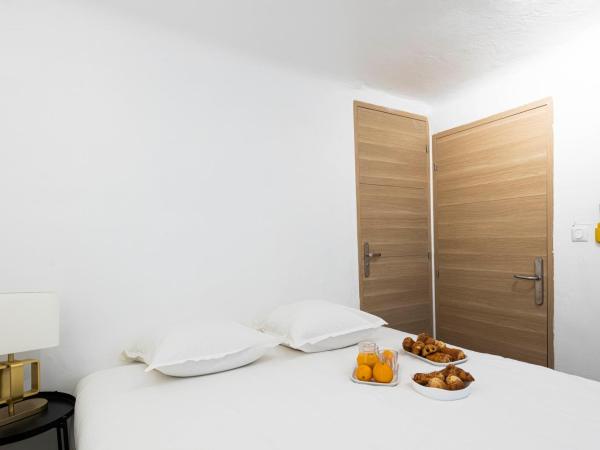 Villa Sibille - Plein centre de Saint-Tropez : photo 6 de la chambre chambre double standard