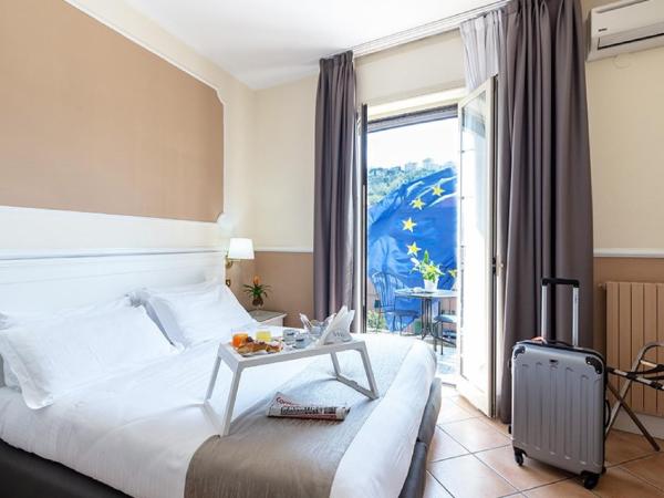 Hotel Leopardi : photo 1 de la chambre chambre double supérieure