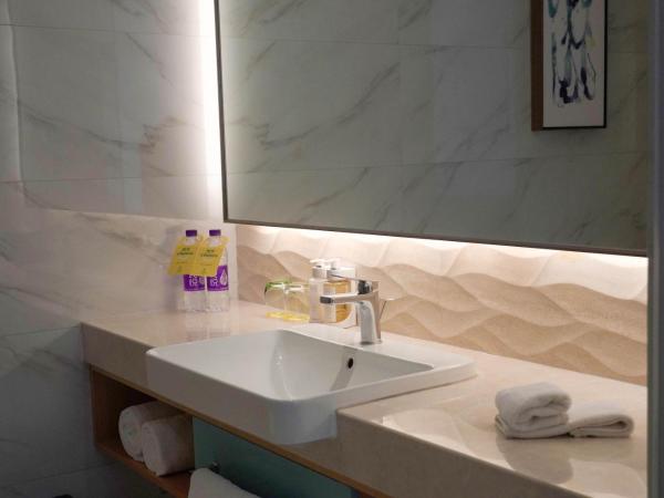 Holiday Inn Tianjin Xiqing, an IHG Hotel : photo 3 de la chambre chambre lit king-size standard