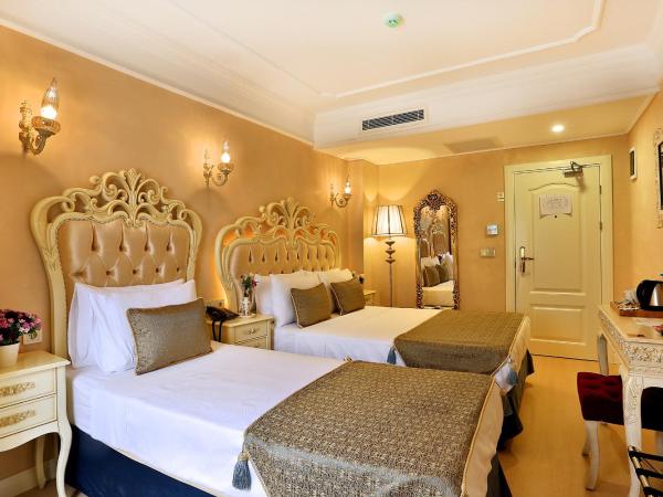 Edibe Sultan Hotel : photo 4 de la chambre chambre triple supérieure