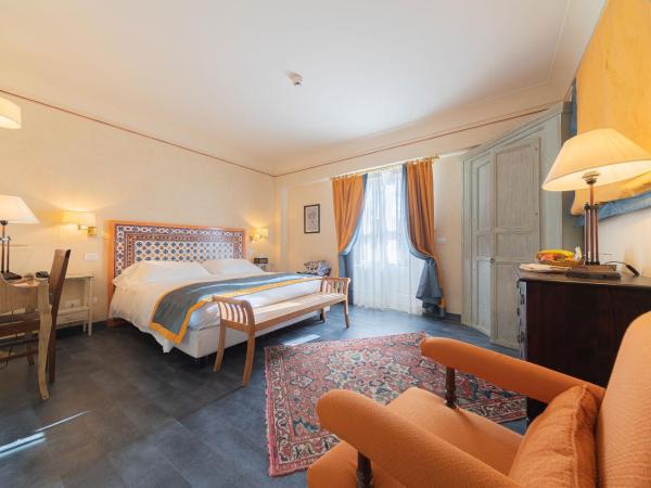 Algilà Ortigia Charme Hotel : photo 2 de la chambre chambre double de luxe avec jacuzzi