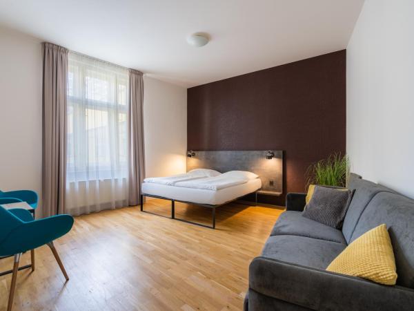 EA ApartHotel Melantrich : photo 1 de la chambre appartement supérieur - 10 personnes