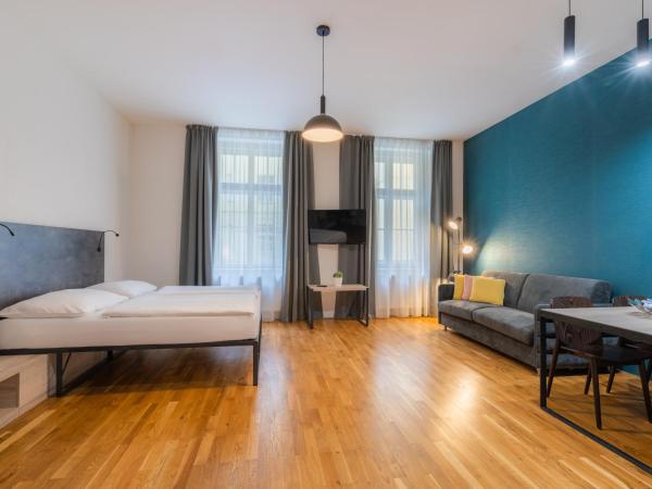 EA ApartHotel Melantrich : photo 2 de la chambre studio supérieur - 4 personnes