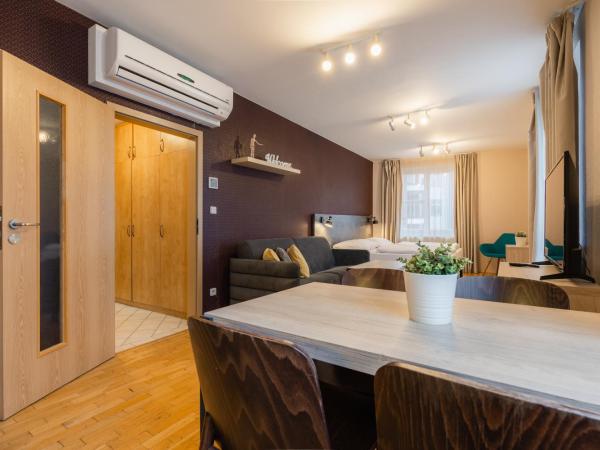 EA ApartHotel Melantrich : photo 9 de la chambre studio supérieur - 4 personnes