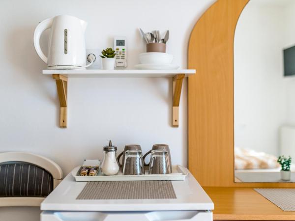 Apartment and Rooms Dalmatiko : photo 7 de la chambre chambre double avec terrasse