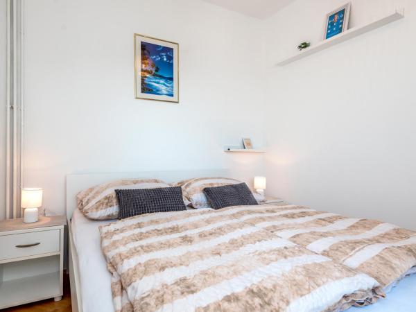 Apartment and Rooms Dalmatiko : photo 2 de la chambre chambre double sans balcon