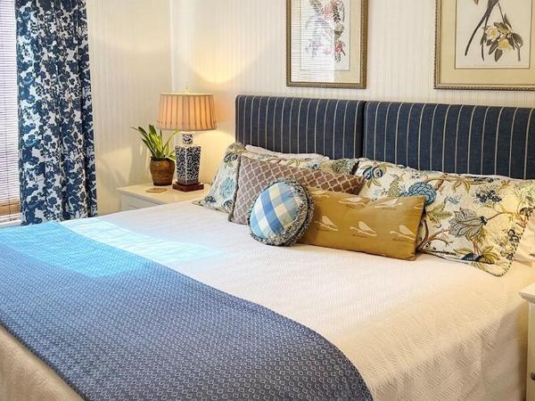 Fisher House Victoria Bed and Breakfast : photo 1 de la chambre chambre lit king-size standard