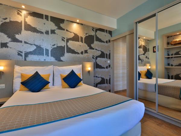 Hôtel Provençal : photo 3 de la chambre suite familiale avec terrasse - vue sur mer