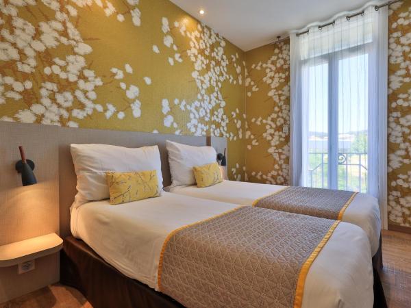 Hôtel Provençal : photo 5 de la chambre suite familiale avec terrasse - vue sur mer