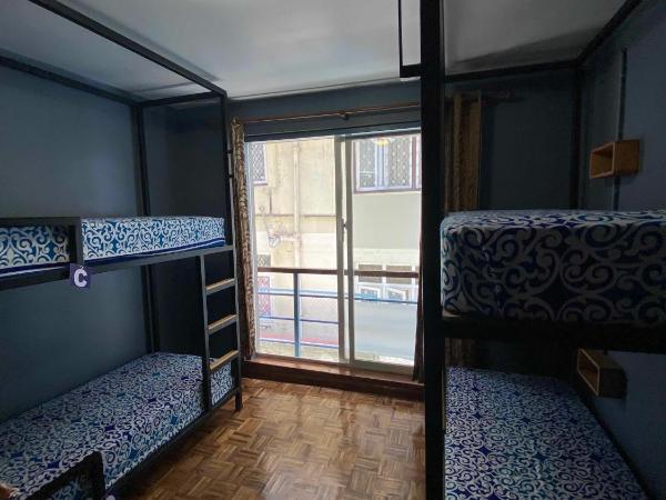 Alobar1000 Hostel : photo 2 de la chambre lit dans dortoir 6 lits