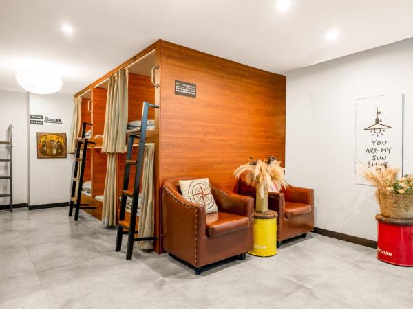 Riverside International Youth Hostel : photo 2 de la chambre lit dans dortoir pour hommes