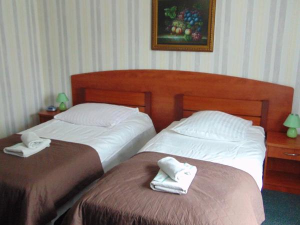Hotel Zbyszko : photo 1 de la chambre chambre lits jumeaux