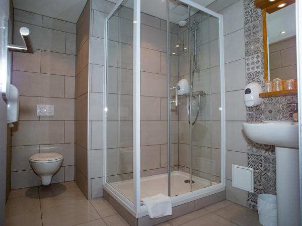 Hotel De L'univers : photo 3 de la chambre chambre double confort