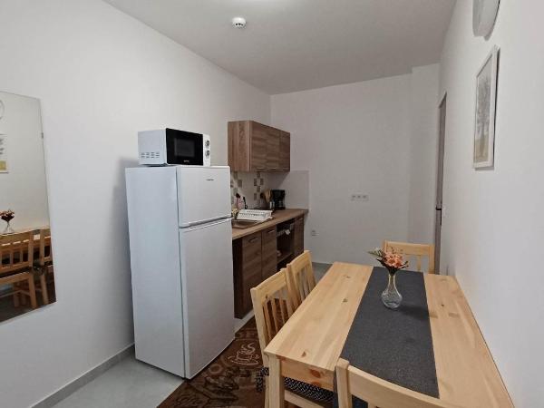 Milla Apartmanok : photo 4 de la chambre appartement avec terrasse