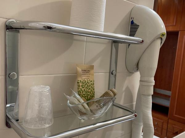 City Hall : photo 6 de la chambre chambre simple - vue sur jardin