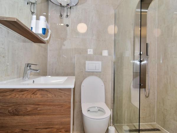 Apartments and Rooms Anika : photo 8 de la chambre double room without kitchen and blalcony