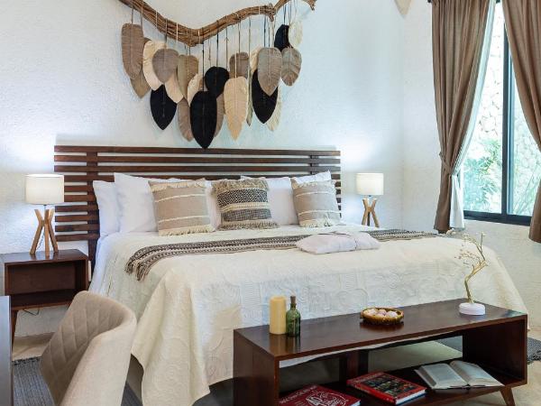 Casa Dos Lirios Hotel Boutique : photo 5 de la chambre chambre lit king-size - vue sur piscine