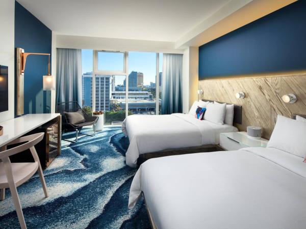 W Fort Lauderdale : photo 1 de la chambre chambre wonderful avec 2 lits queen-size - vue sur complexe