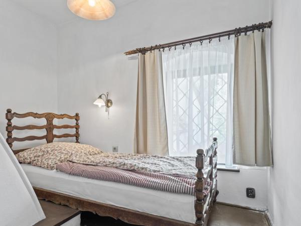 Pension a restaurace Regina : photo 4 de la chambre chambre quadruple avec salle de bains privative