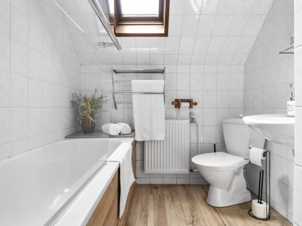 Pension a restaurace Regina : photo 2 de la chambre chambre lits jumeaux